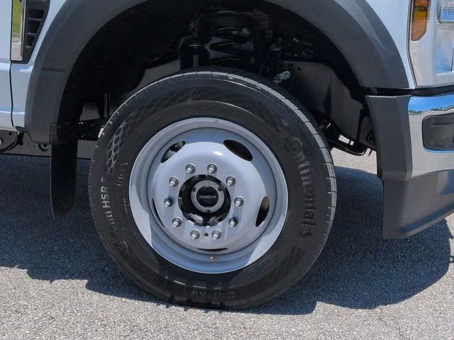 New 2026 Oxford White Ford F-450® XL image 11