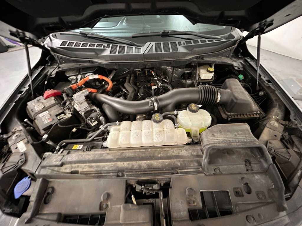 Used 2024 Gray Ford XLT image 21