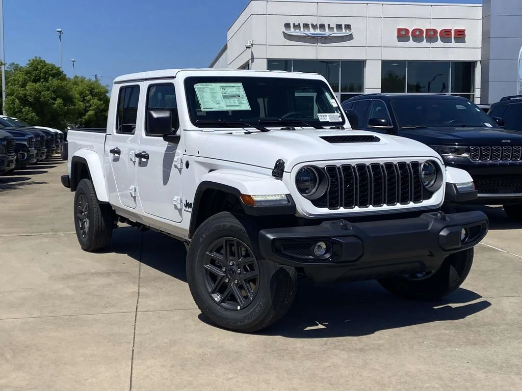 New 2026 Bright White Clearcoat Jeep Sport S image 31