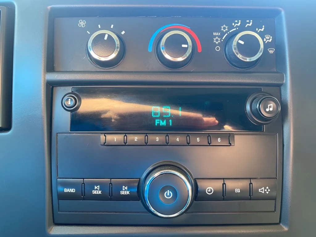 Used 2014 SUMMIT WHITE Chevrolet  image 22