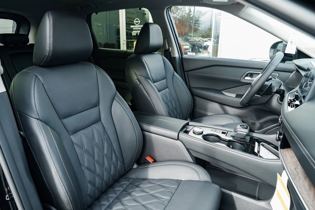 New 2026 Super Black Nissan Platinum image 28
