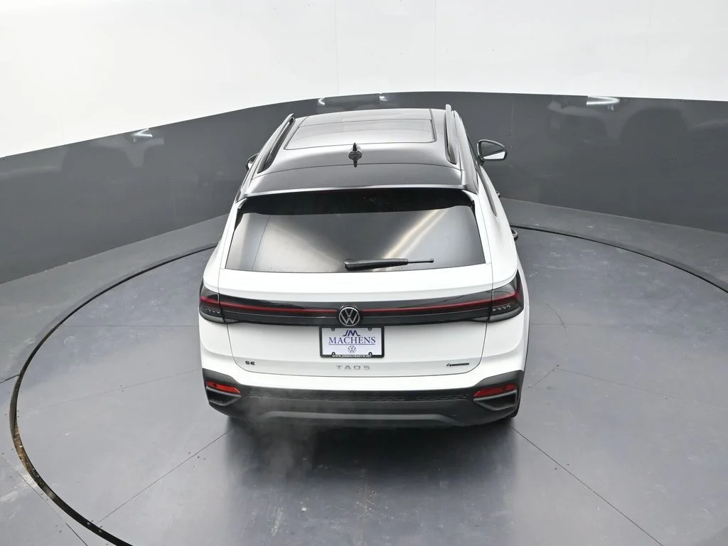 2026 Volkswagen Taos SE Black - Photo 18