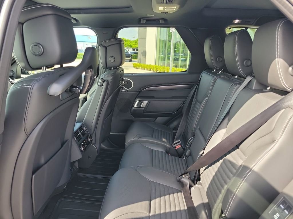 2025 Land Rover Discovery Metropolitan Edition - Photo 16