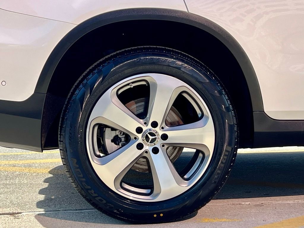 Certified Used 2022  Mercedes-Benz GLC 300 image 11