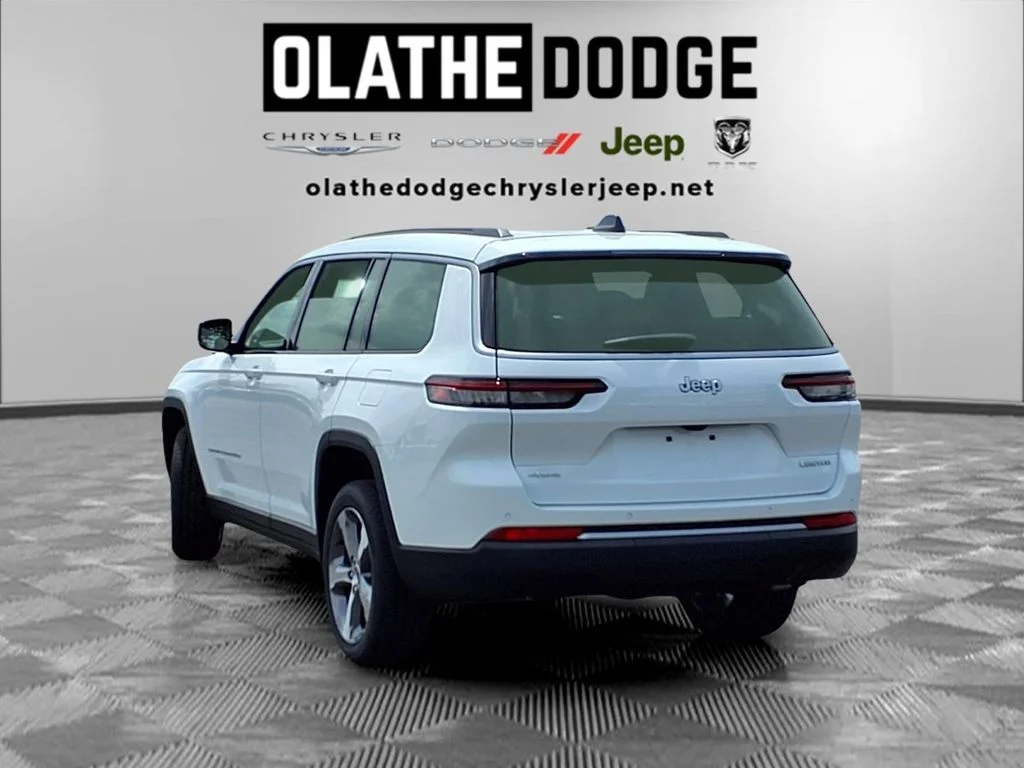 New 2026 Bright White Clear-Coat Exterior Paint Jeep Limited image 3