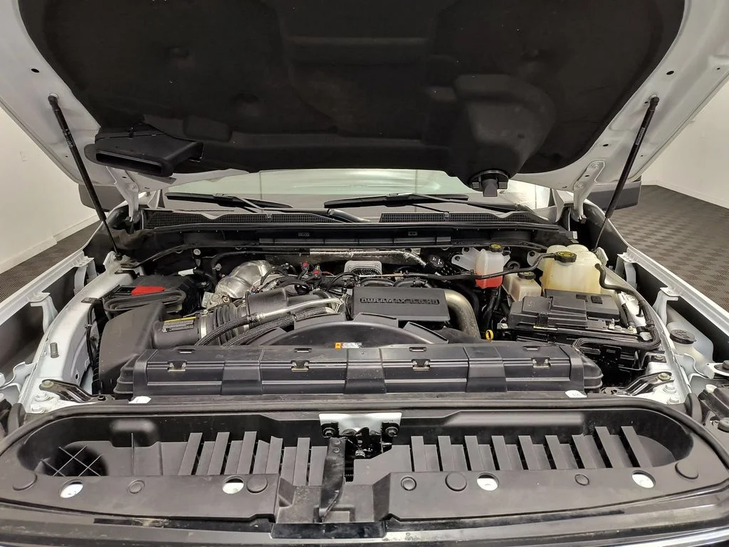 Used 2024 Summit White GMC Denali image 32