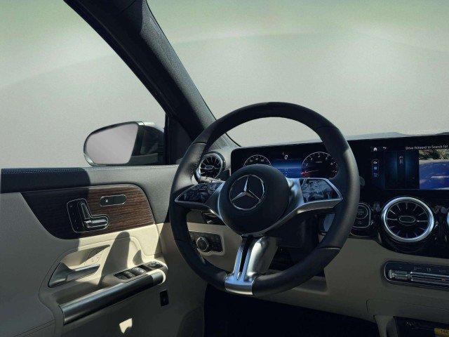 New 2026 GREY Mercedes-Benz GLA 250 image 18