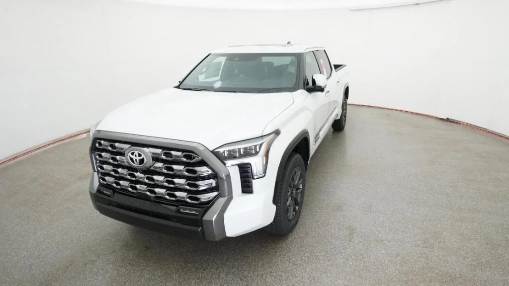 New 2026 Wind Chill Pearl Toyota Platinum image 27