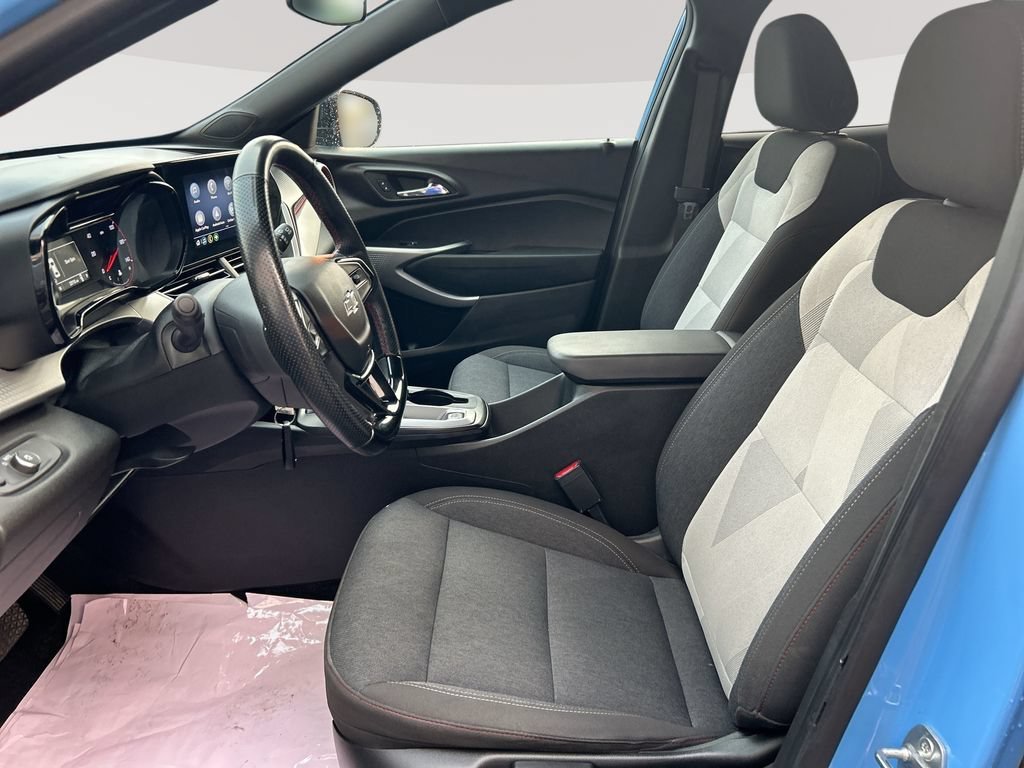 Used 2024 Fountain Blue Chevrolet 1RS image 23