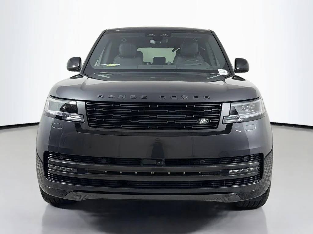 New 2026 Carpathian Gray Premium Metallic Land Rover SE image 2