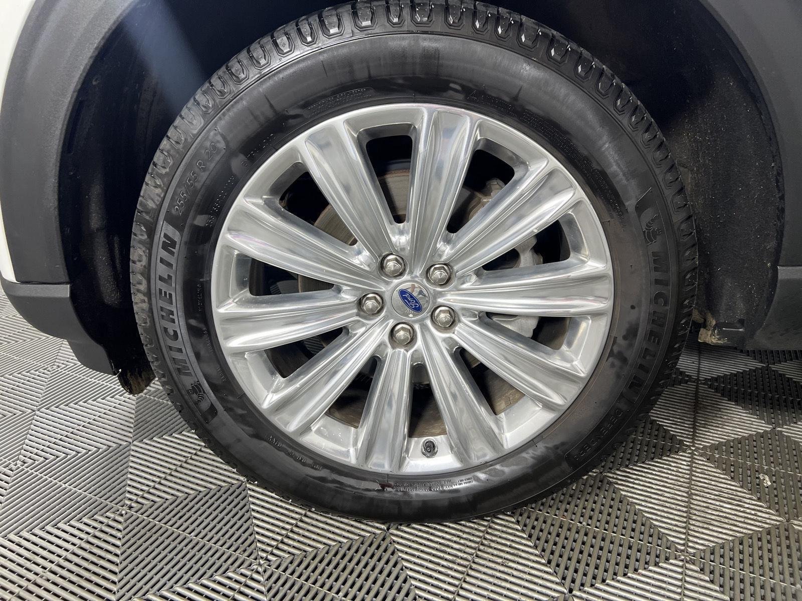 Used 2020 Star White Metallic Tri-Coat Ford Limited image 4