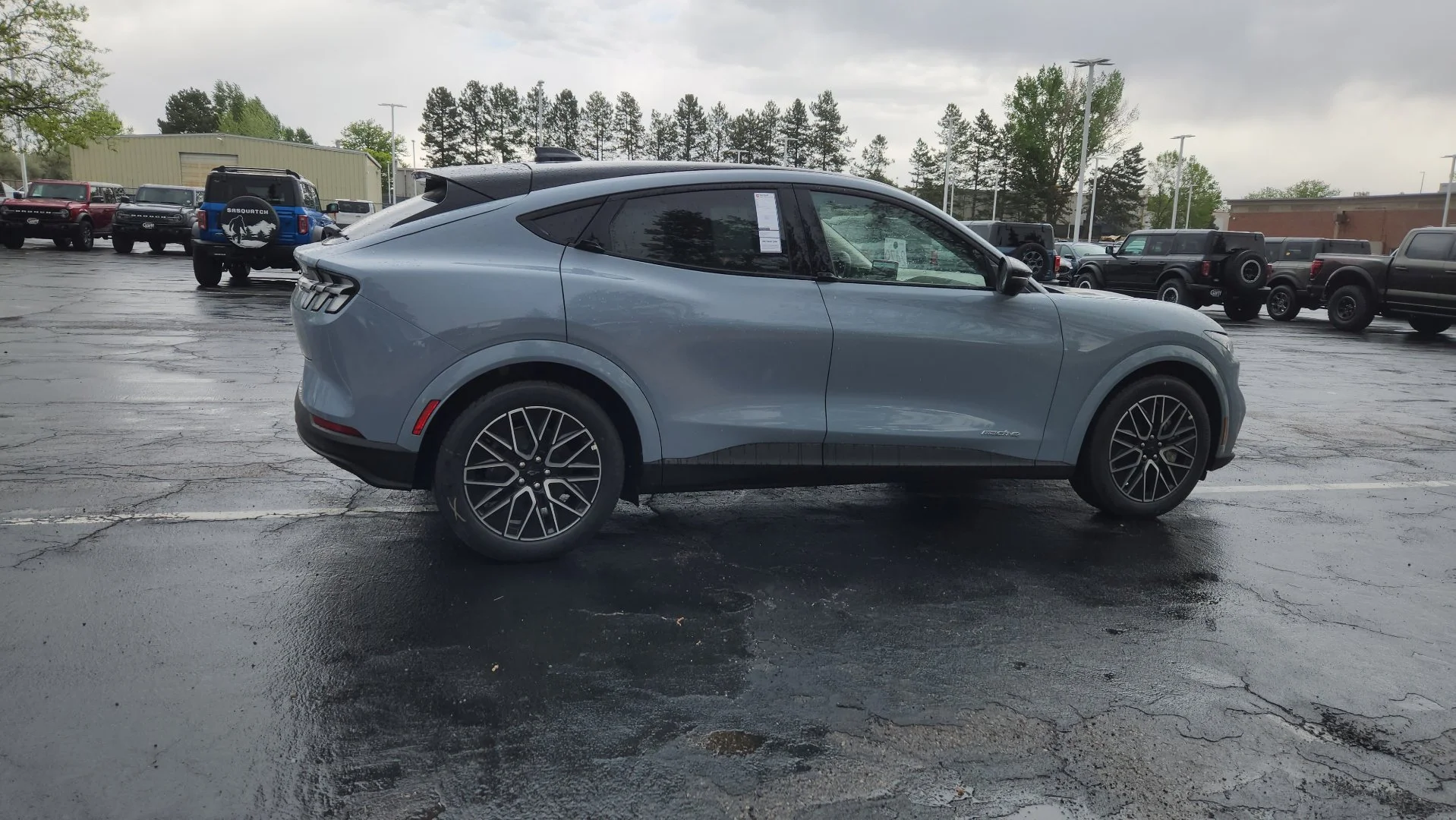 New 2026 Glacier Gray Metallic Tri-coat Ford Premium image 16