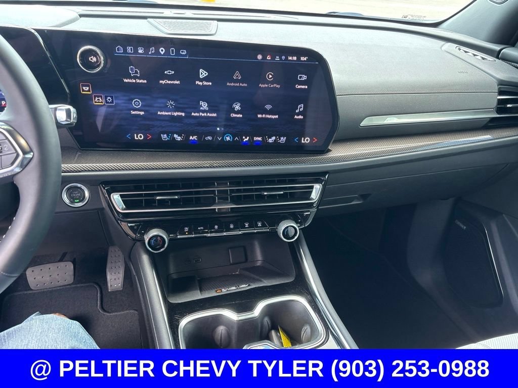 Used 2025 Iridescent Pearl Tricoat Chevrolet High Country image 15