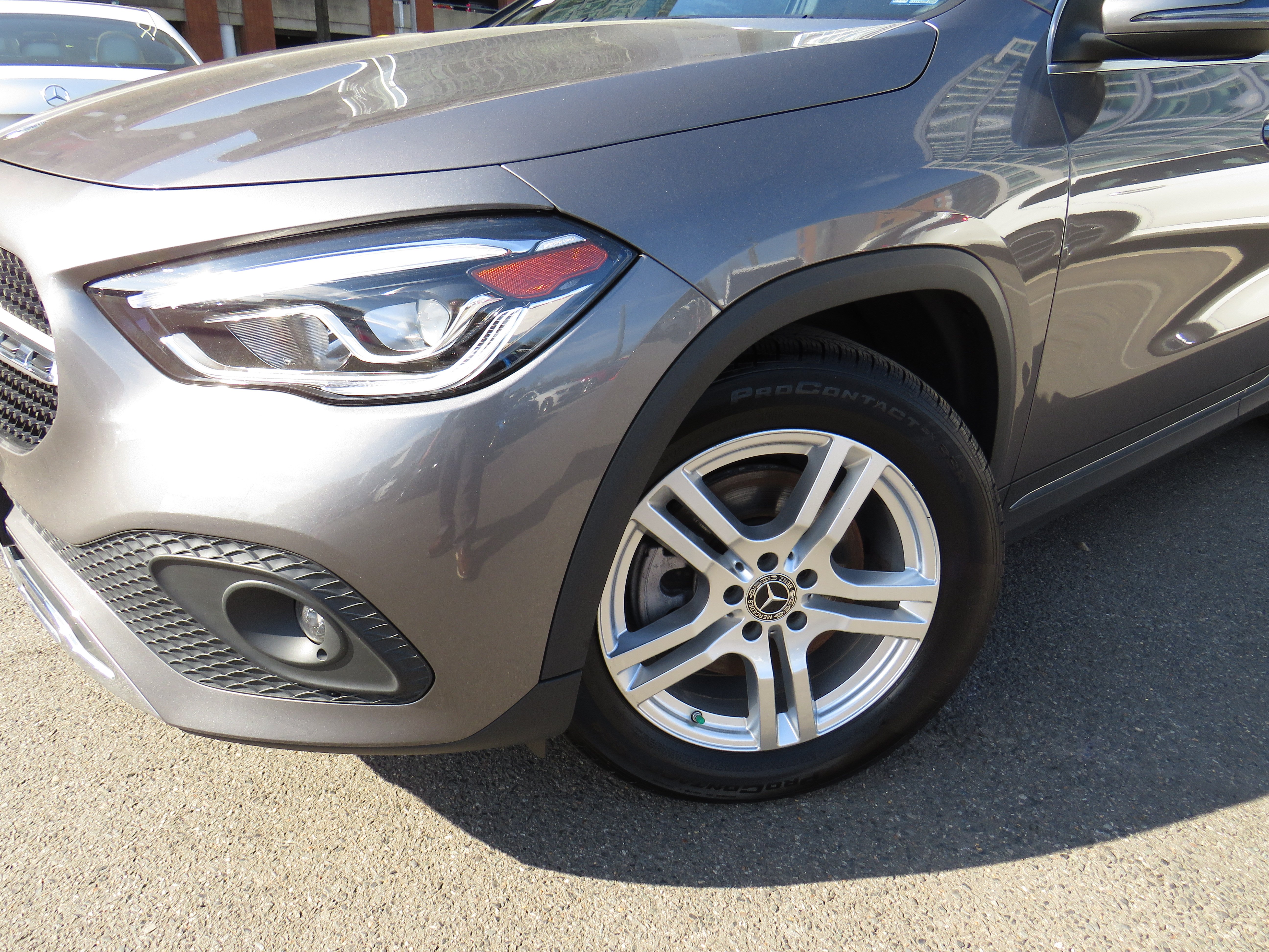 Certified Used 2022 Mountain Grey Metallic Mercedes-Benz GLA 250 4MATIC® image 23