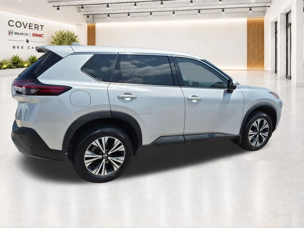 Used 2021 Silver Nissan SV image 11