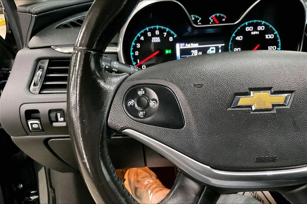 Used 2019 Gray Chevrolet Premier image 18