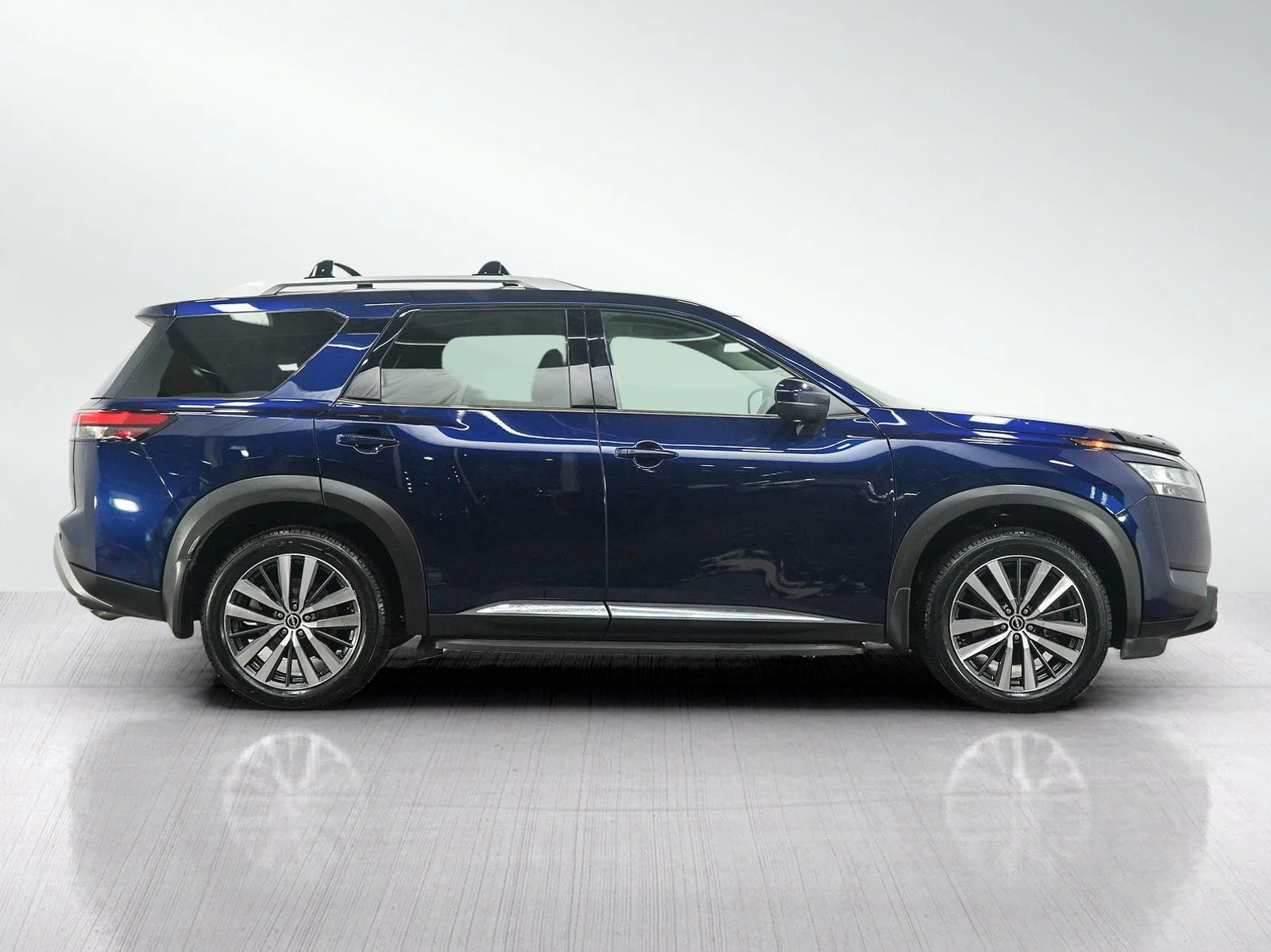 Used 2022 Deep Ocean Blue Pearl Nissan Platinum image 6