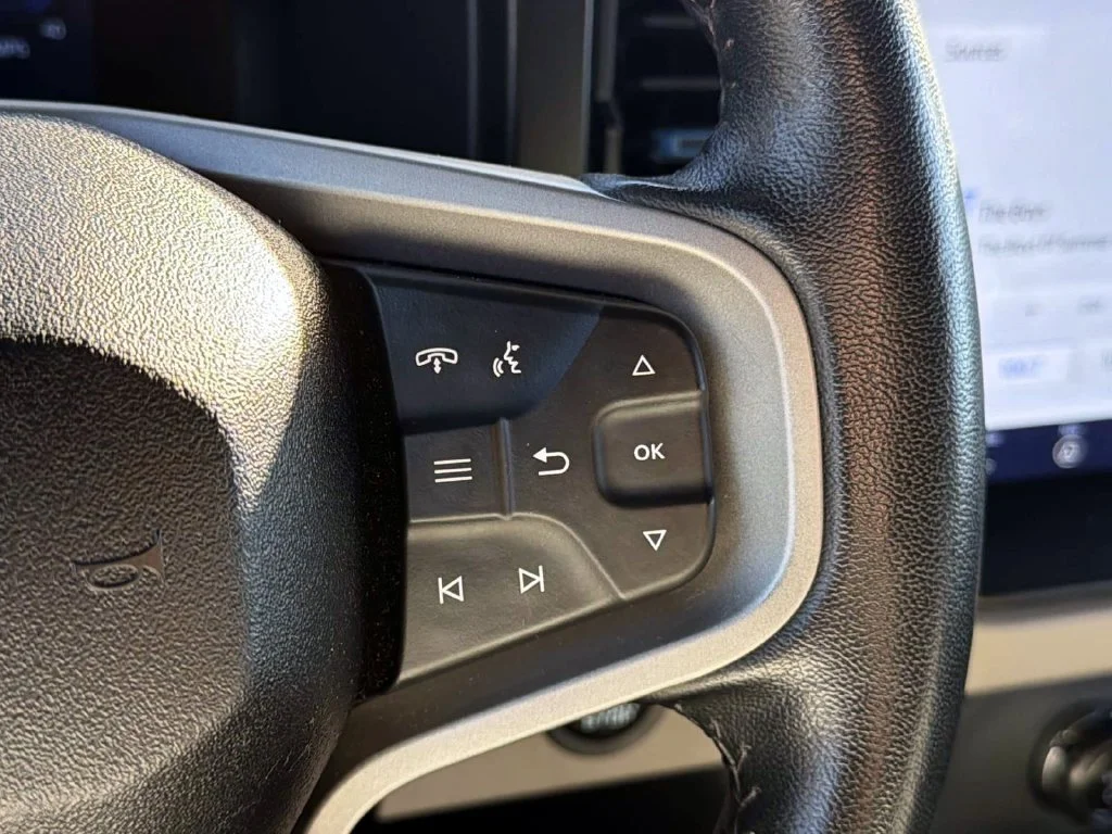 Used 2022 Velocity Blue Metallic Ford Wildtrak image 22