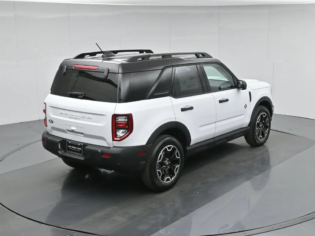New 2026 Oxford White Ford Outer Banks image 35