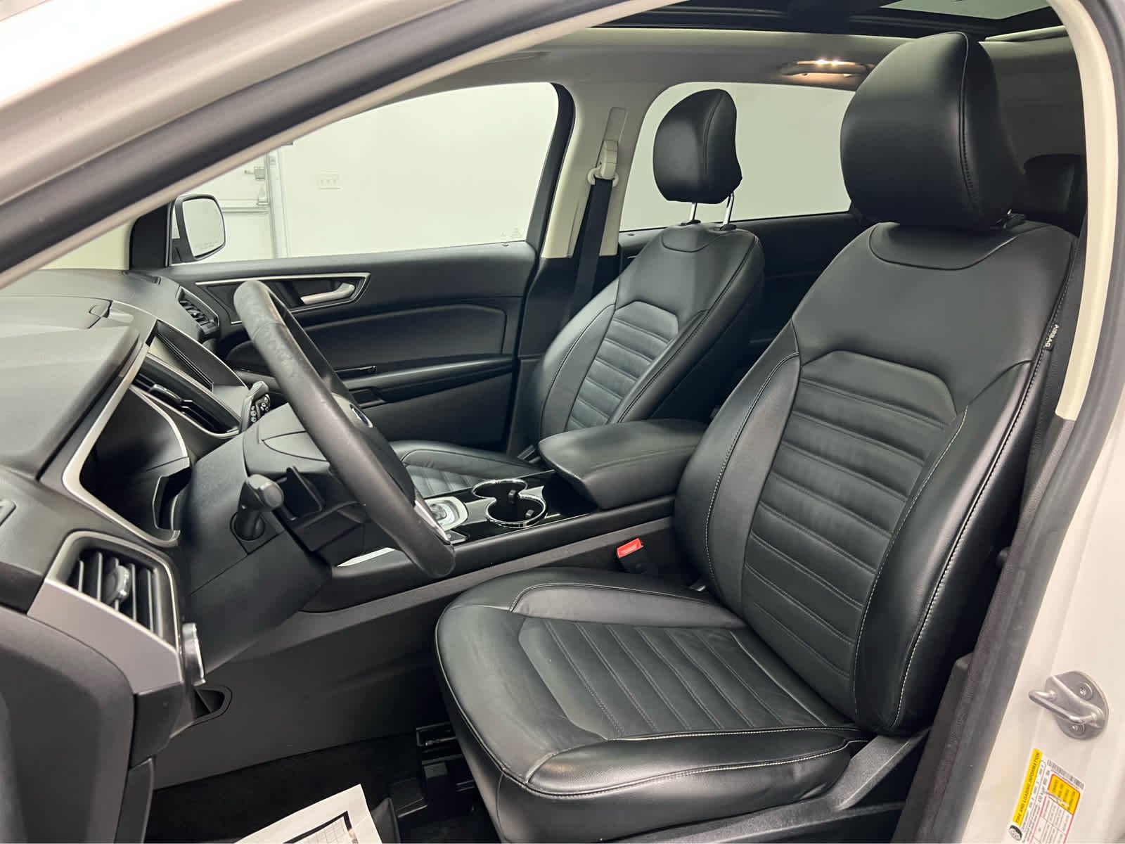 Used 2015 White Platinum Metallic Tri-Coat Ford SEL image 7