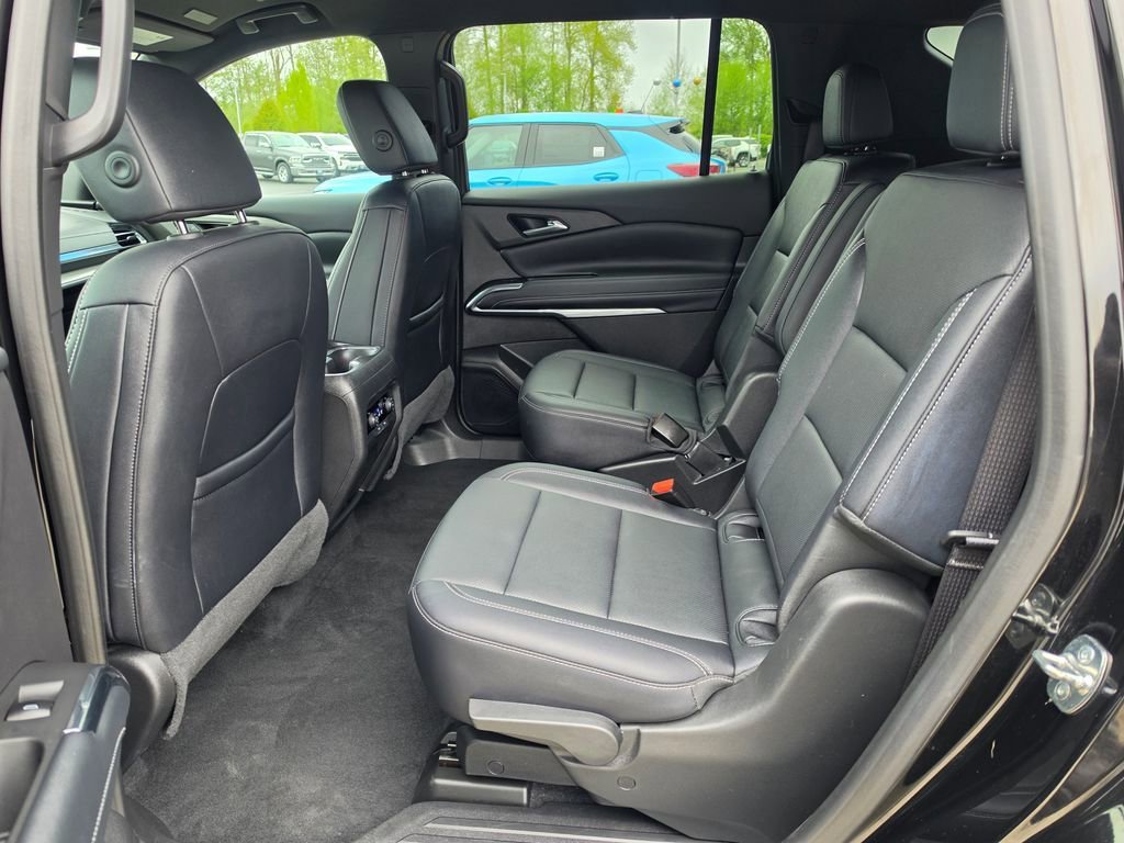 Used 2025 Mosaic Black Metallic Chevrolet LT image 26
