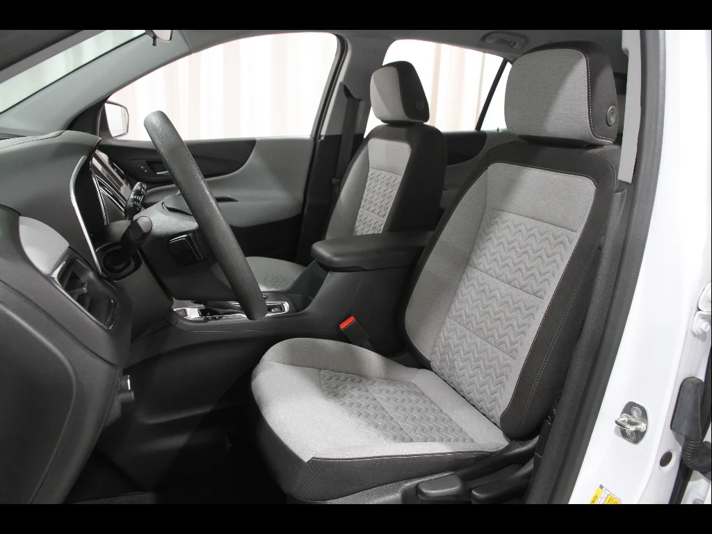 2023 Chevrolet Equinox LS - Photo 5