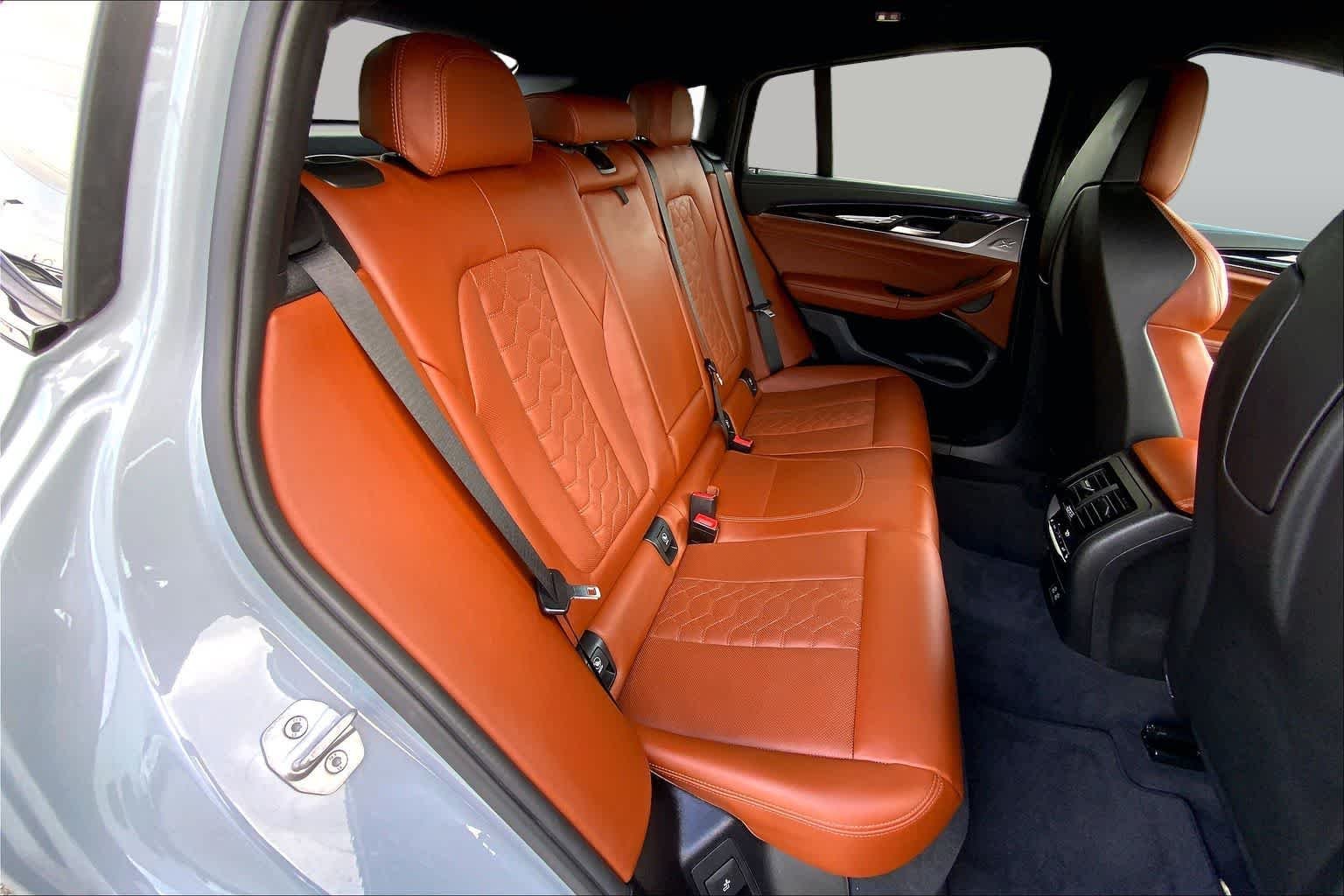Used 2023 Brooklyn Grey Metallic BMW  image 19