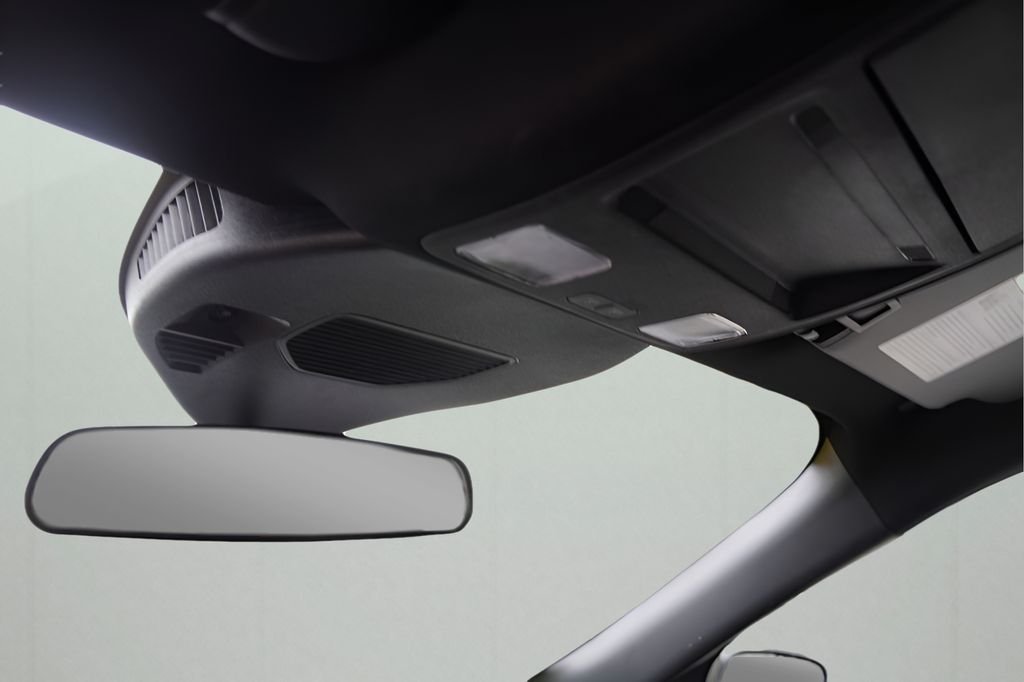 Used 2025 Gray Metallic Ford ST-Line image 31