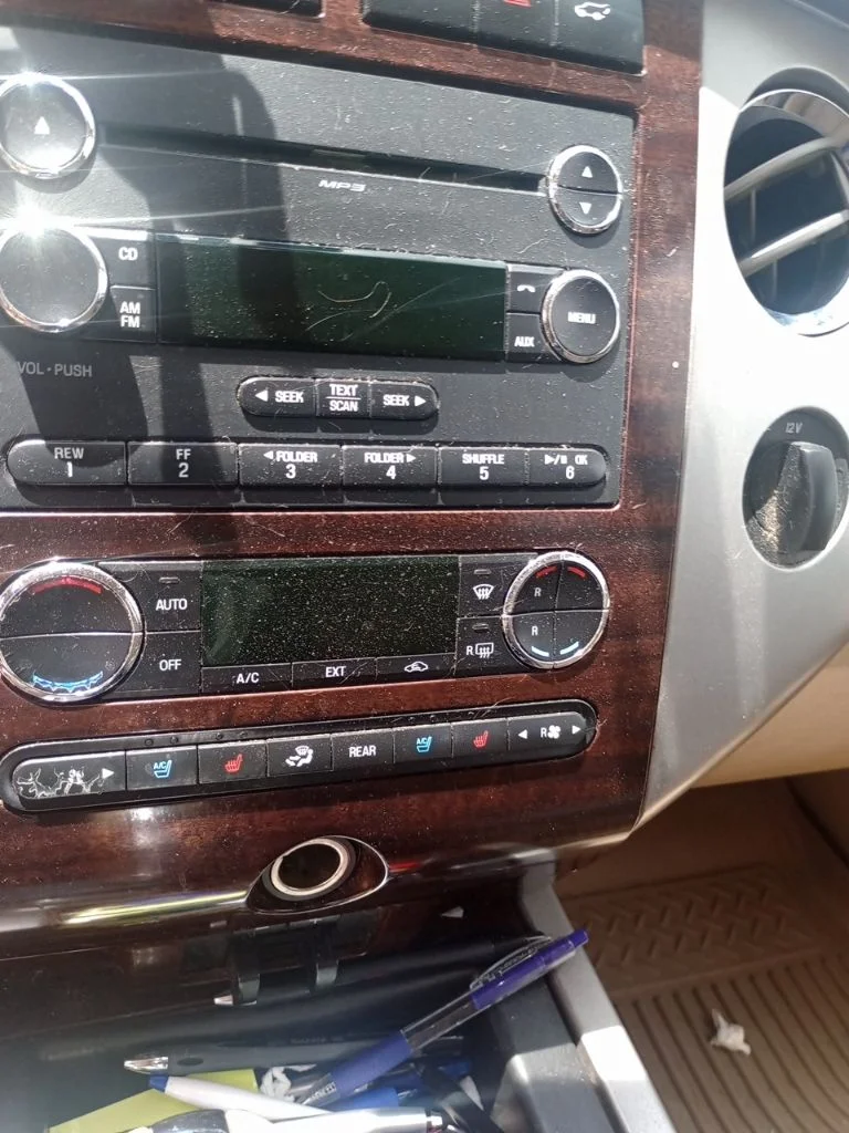 Used 2013 Black Ford  image 10