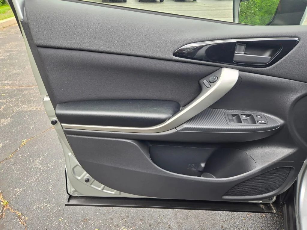 New 2026 Gray Mitsubishi ES image 17