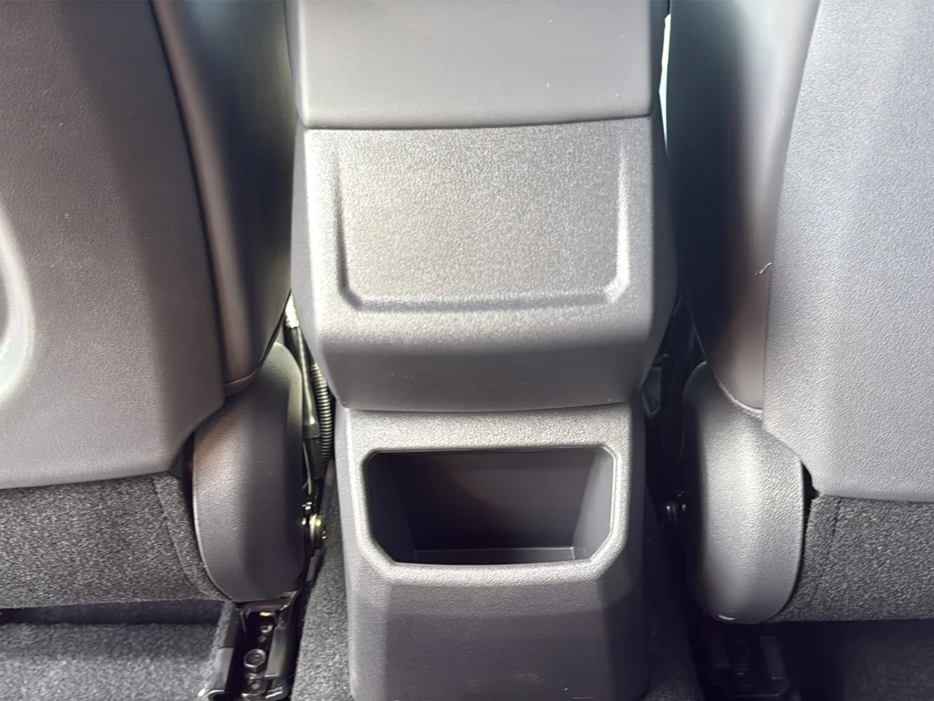 New 2027 Frost Blue / Black Roof Kia X-Line S image 13