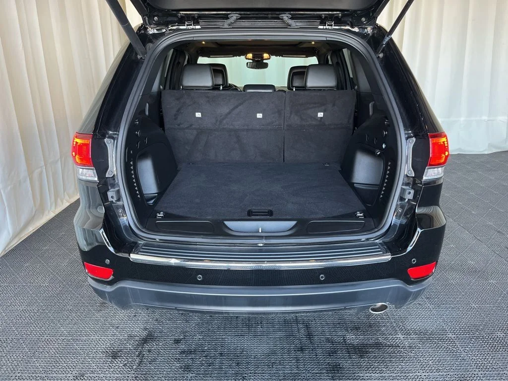 Used 2022 Black Jeep Limited image 26