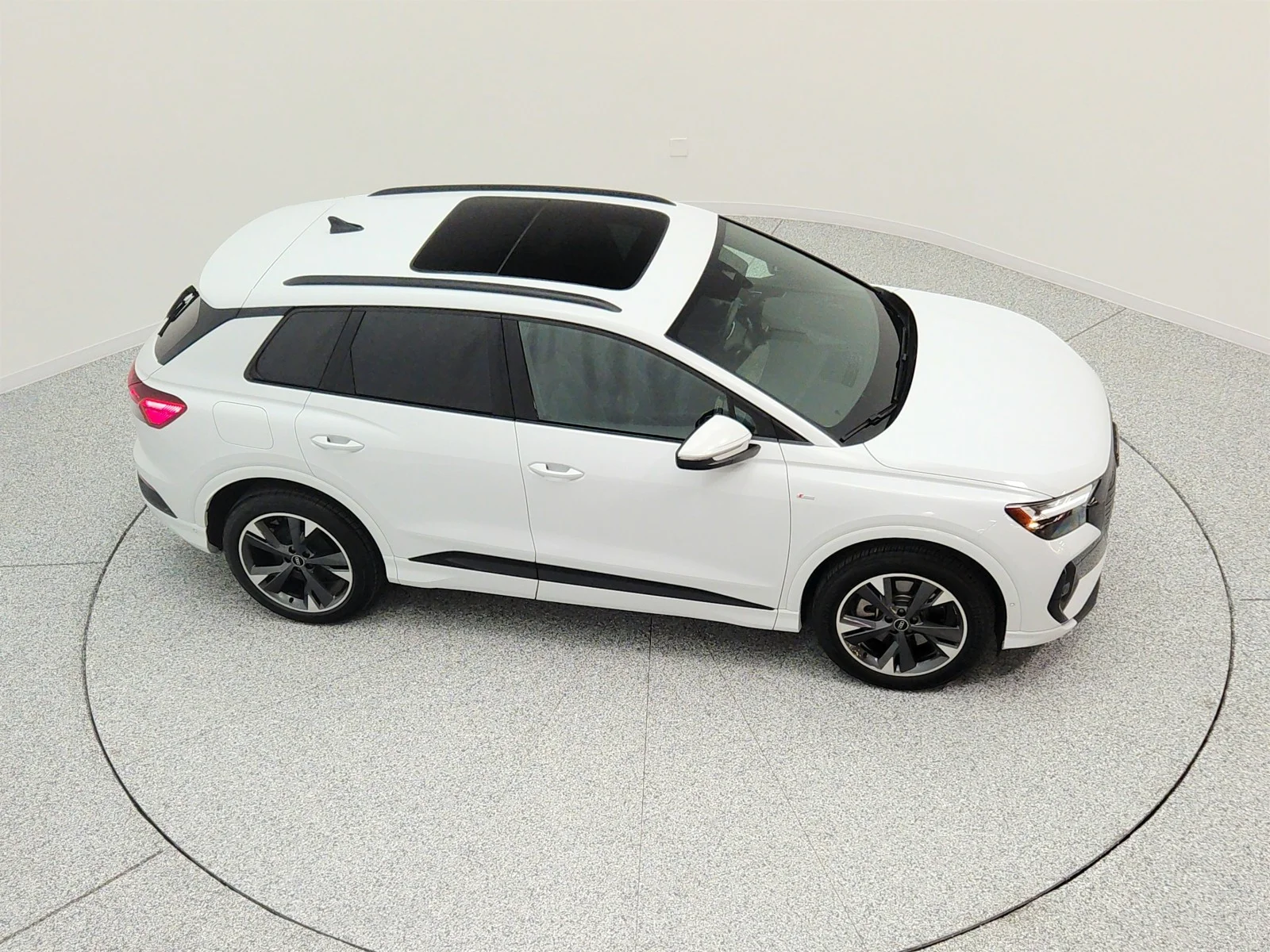 Used 2024 Glacier White Metallic Audi Premium Plus 50 quattro image 25