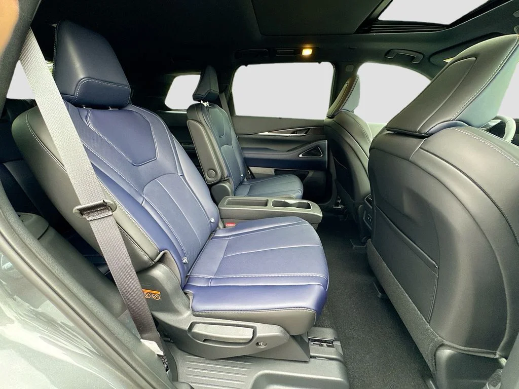 Certified Used 2026 Gray INFINITI SPORT image 31