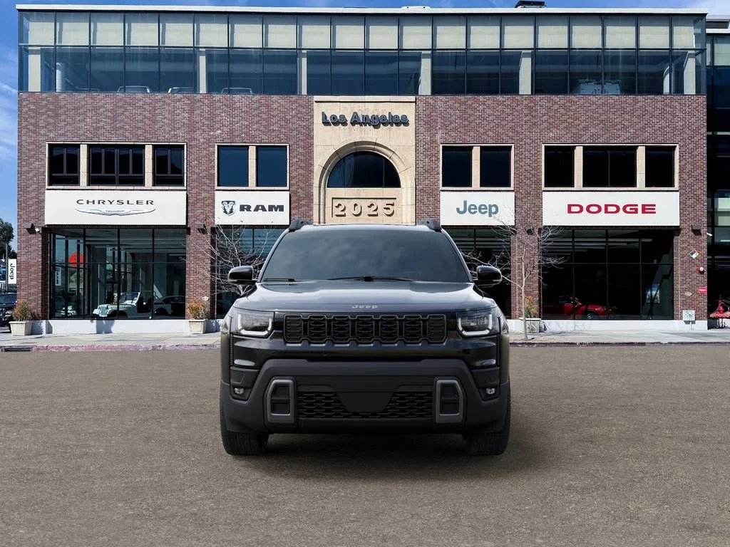 New 2026 Diamond Black Crystal Pearl-Coat Exterior Paint Jeep Overland image 6