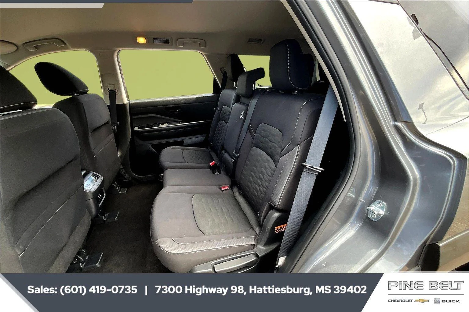 2025 Nissan Pathfinder SV - Photo 21