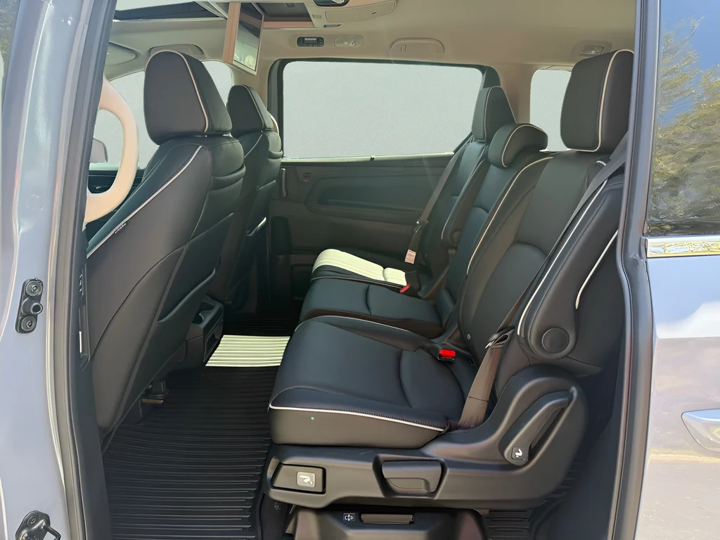 2026 Honda Odyssey Elite - Photo 11