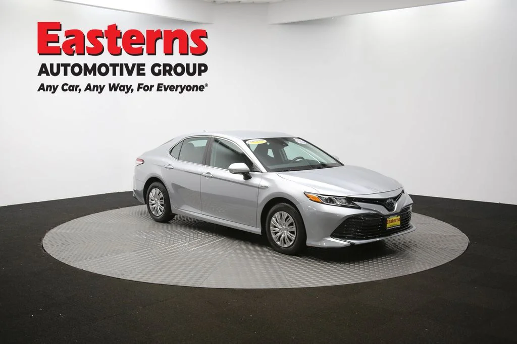 Used 2020 Silver Toyota LE image 44