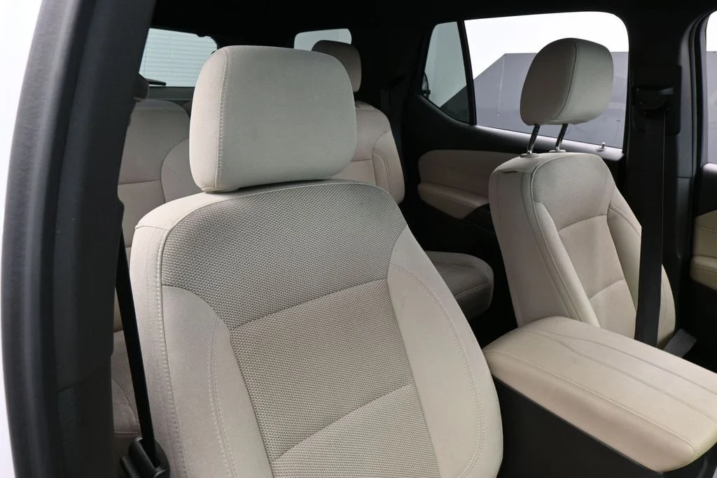 Used 2022 Summit White Chevrolet LS image 39