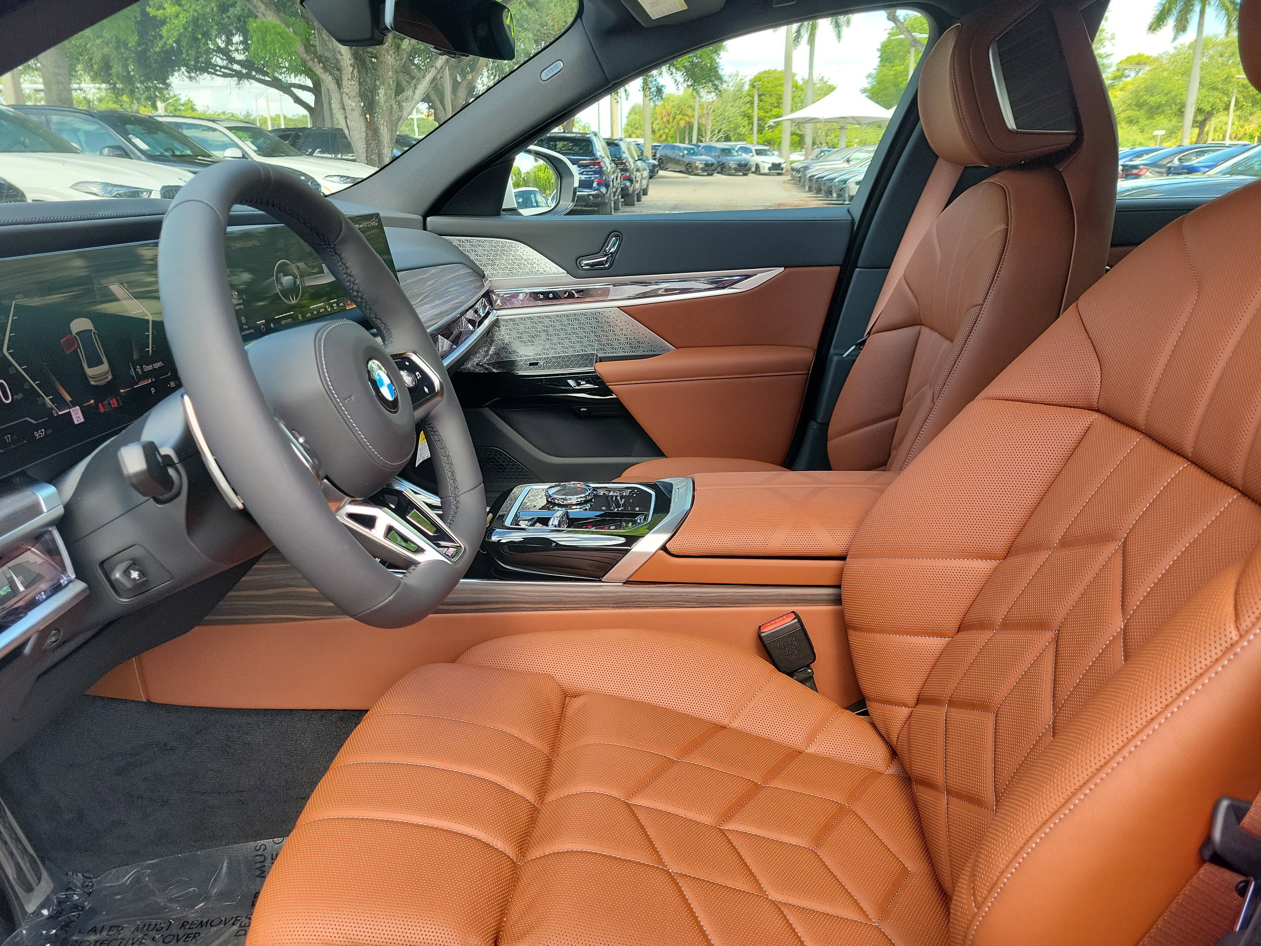 New 2026 Mineral White Metallic BMW 760i xDrive image 15