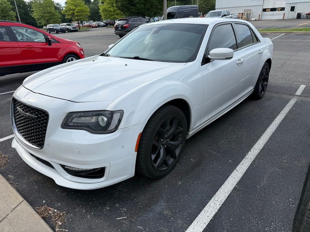 2022 Chrysler 300 Touring L's photo
