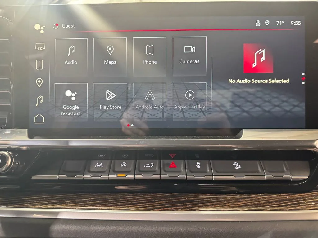 New 2026 Sterling Metallic GMC Elevation image 13