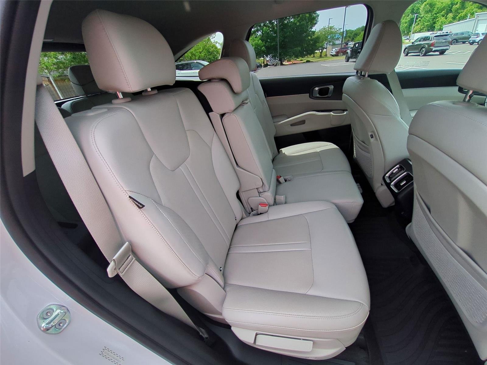 Used 2025 Glacial White Pearl Kia S image 48