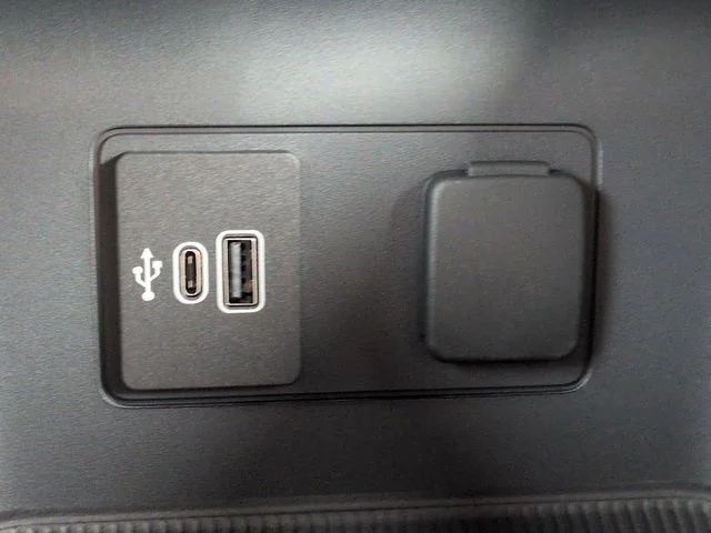 New 2027 Blue Ford 4DR RWD ACTIVE image 24