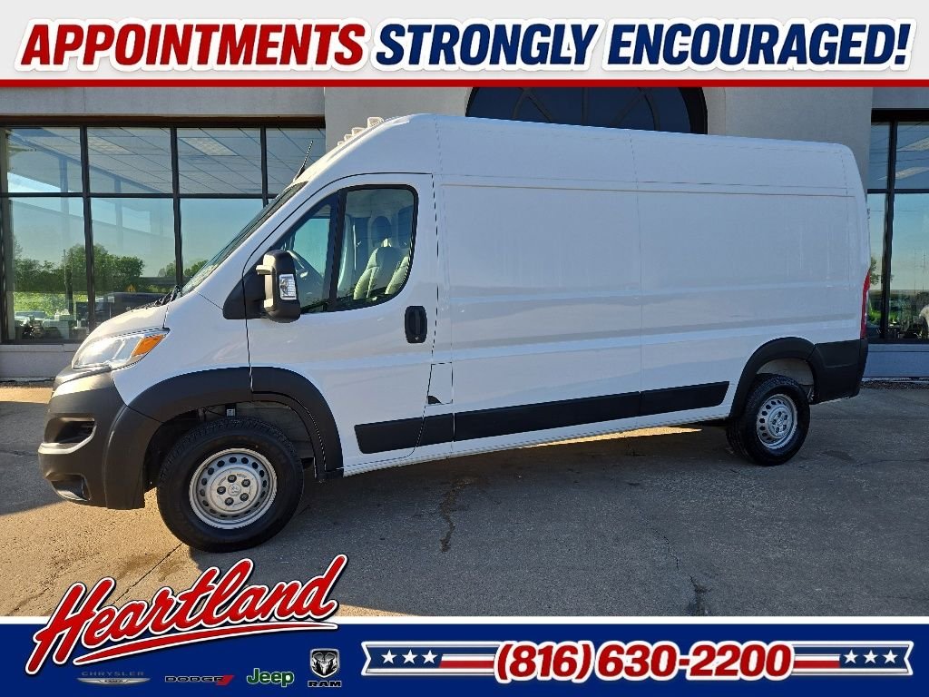 Used 2025 White Ram High Roof image 5