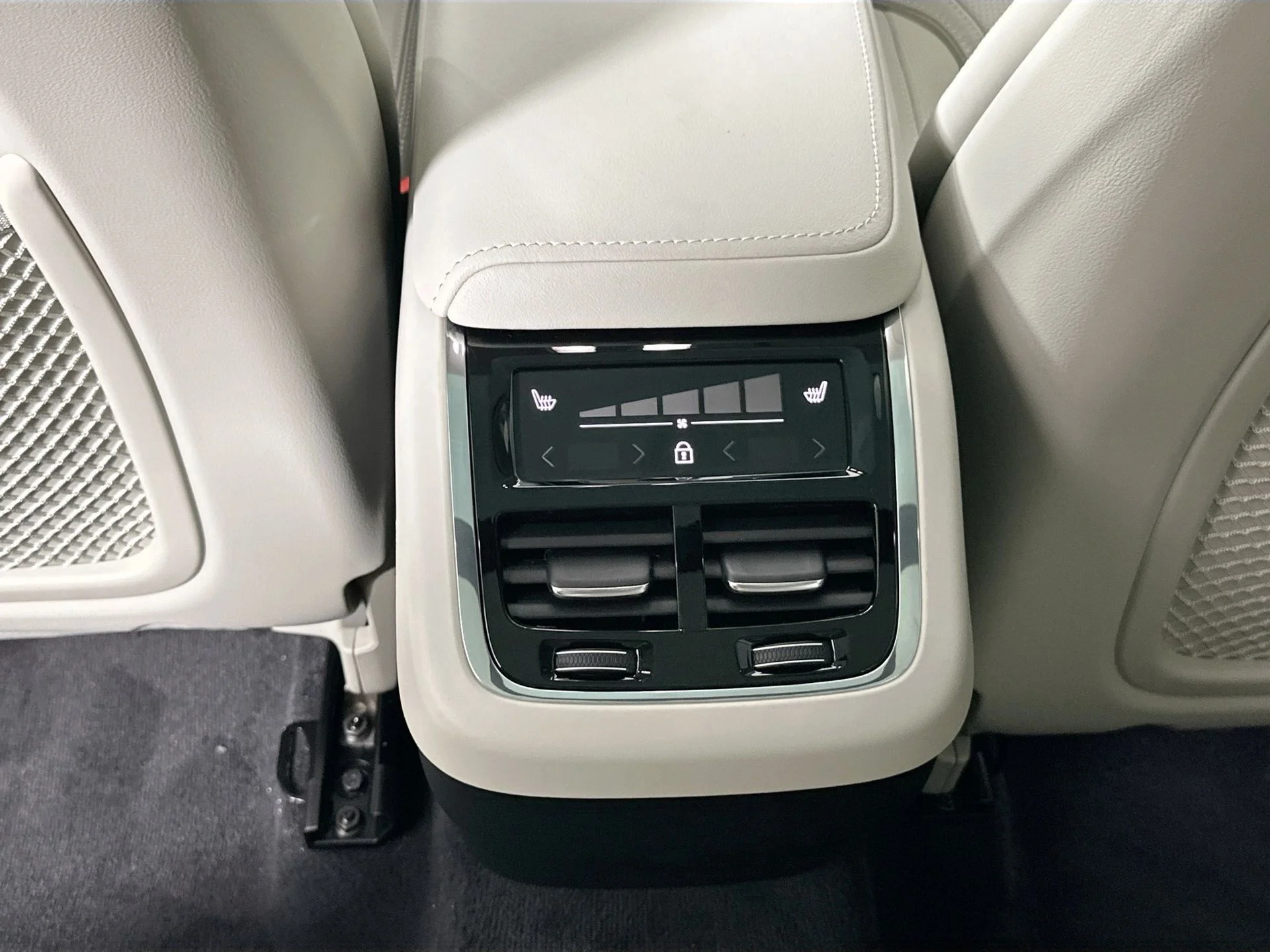 New 2026 Crystal White Volvo Ultra image 24