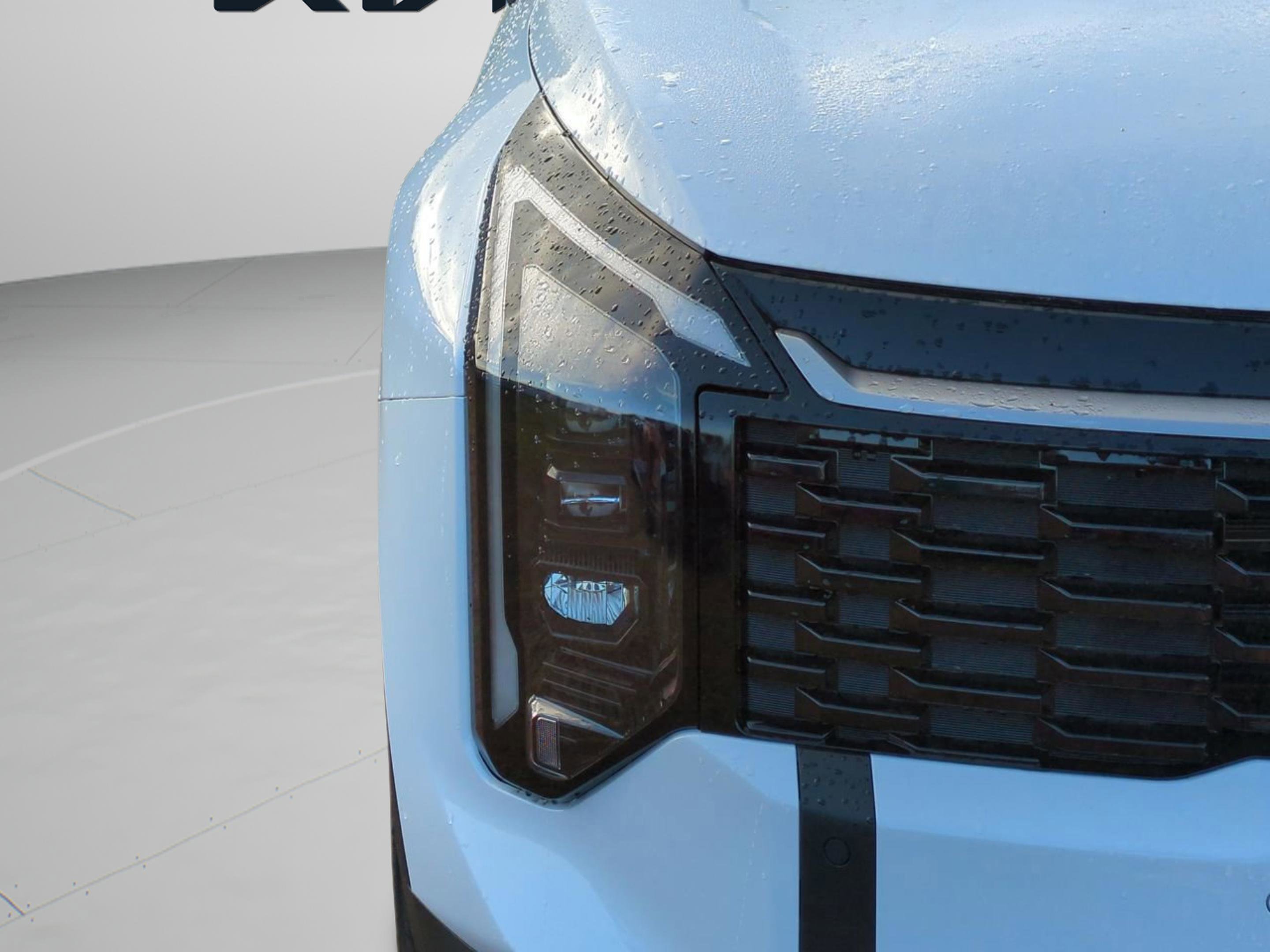 New 2026 Glacial White Pearl Kia EX image 10
