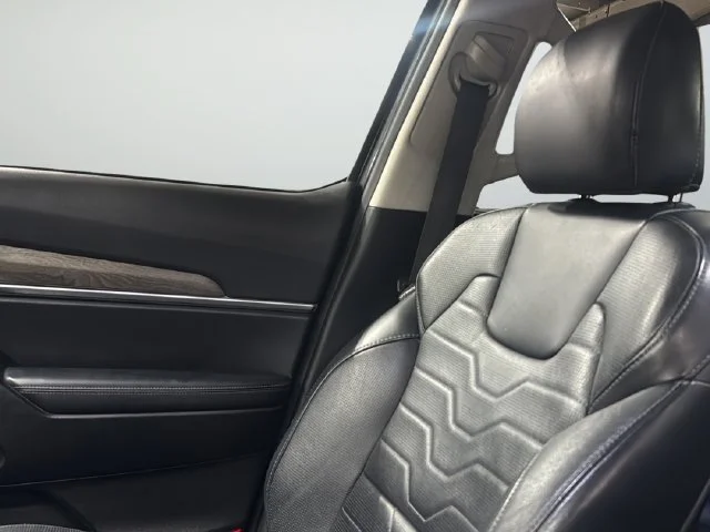 Used 2021 Gray Kia SX image 29