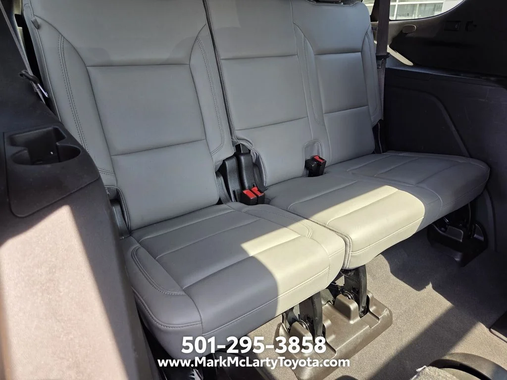 Used 2021 Black Chevrolet Z71 image 14