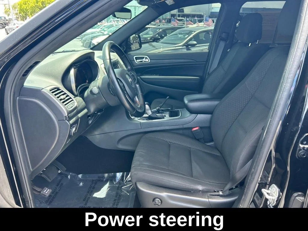 Used 2021 Black Jeep Laredo E image 10